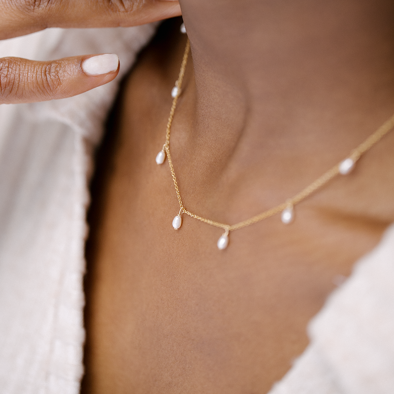 Floating Pearl Necklace